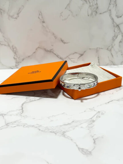 Hermes Mini Clic Kelly Hermès Flagship bracelet Jasmin