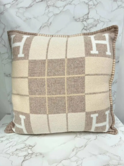 Hermes Avalon III pillow Écru