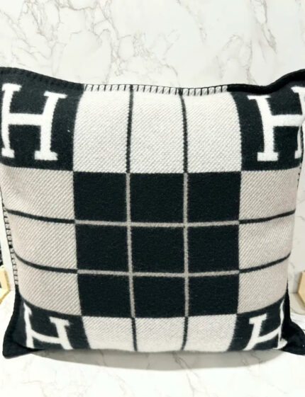 Hermes Avalon III pillow Écru Noir