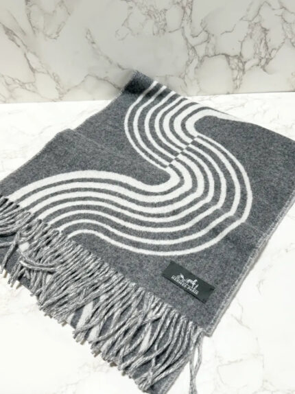❤️Hermes H Casaque Vague Muffler Gris Flanelle  Ivoire Cashmere