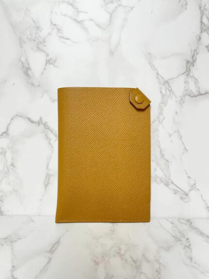 Hermes Porte- Passeport Tarmac Epsom Sesame Passport Holder