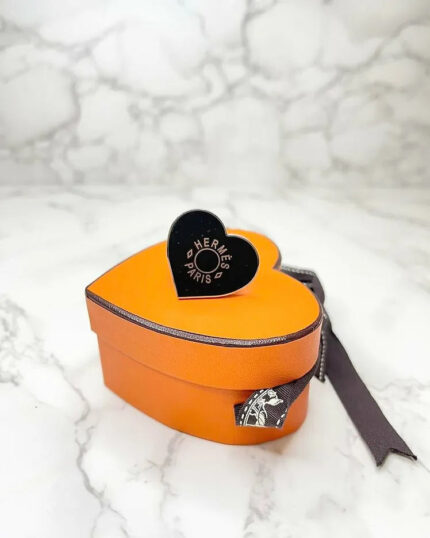 Hermes Coeur Laque Scarf 90 Ring Black Hearts