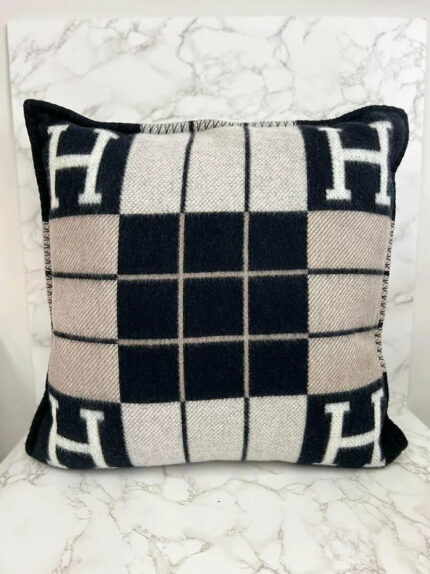 Hermes Avalon III pillow Écru Noir
