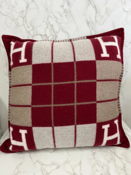 Hermes Avalon III pillow, small model - Écru Rouge H